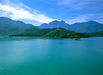 晨曦百岳戲羊˙湖畔采風小火車2日